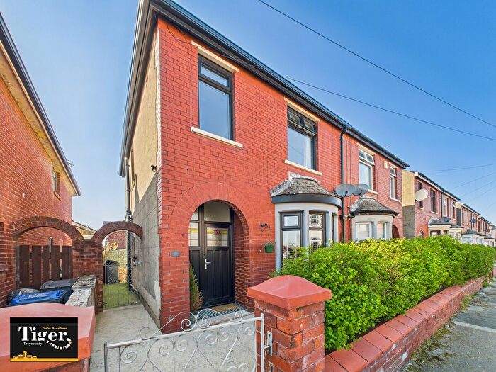 3 Bedroom Semi-Detached House To Rent In Ryson Avenue, Blackpool, FY4