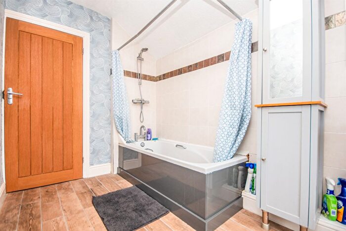 2 Bedroom Terraced House For Sale In Bath Street, Market Harborough, LE16