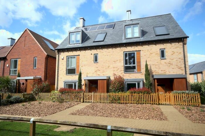 4 Bedroom Town House To Rent In Spring Drive, Trumpington, CB2