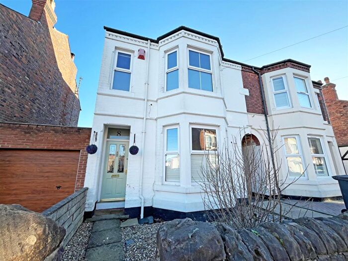 4 Bedroom Semi-Detached House To Rent In Forester Road, Carlton, Nottingham, NG3
