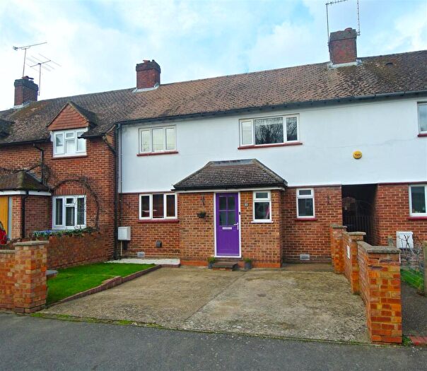 3 Bedroom Terraced House To Rent In Weybridge, KT13