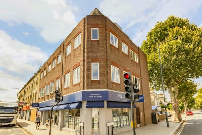 1 Bedroom Flat To Rent In Park Road, Hampton Hill, Hampton, TW12