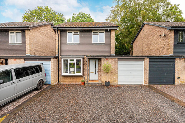 3 Bedroom Detached House For Sale In Ruscombe Gardens, , Datchet, Slough, SL3