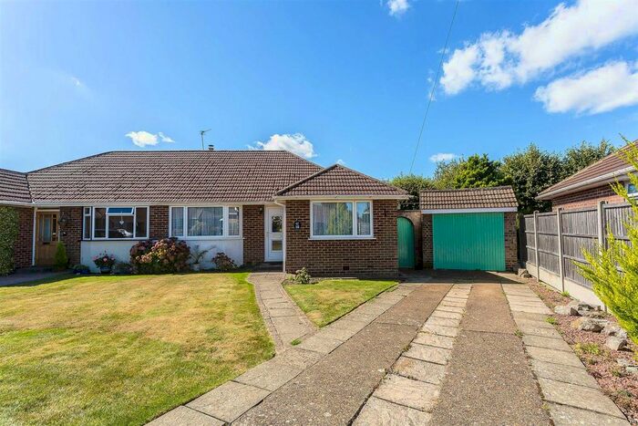 2 Bedroom Bungalow To Rent In Longmead Close, Caterham, CR3