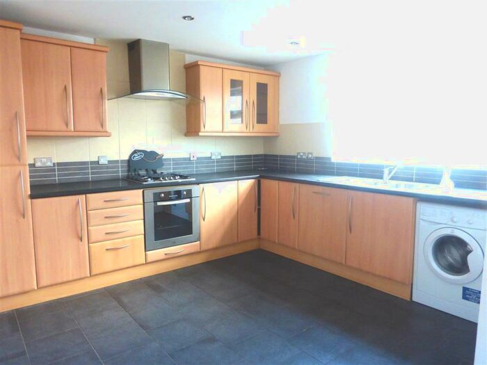2 Bedroom Apartment To Rent In Walter Road, Swansea, SA1