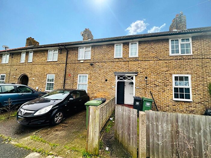 2 Bedroom Terraced House For Sale In Capstone Road, Bromley, BR1