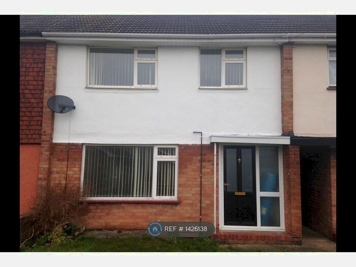 3 Bedroom Terraced House To Rent In Broomhall Close, Chelmsford, CM1