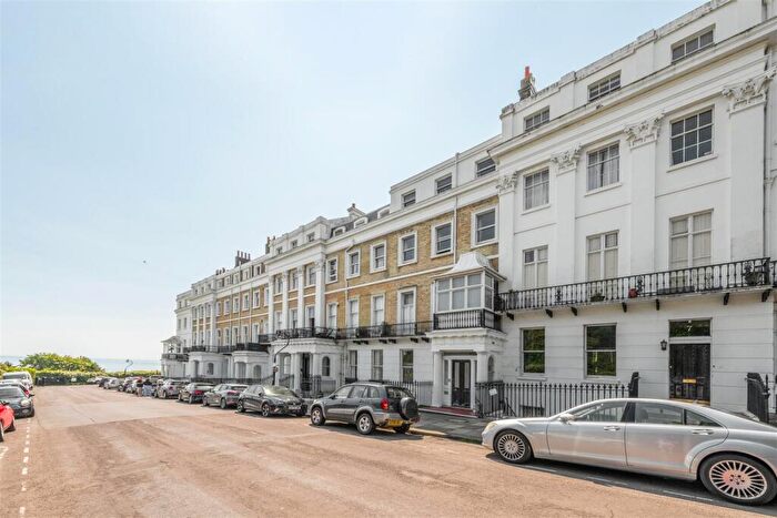 2 Bedroom Apartment For Sale In Sussex Square, Brighton, BN2