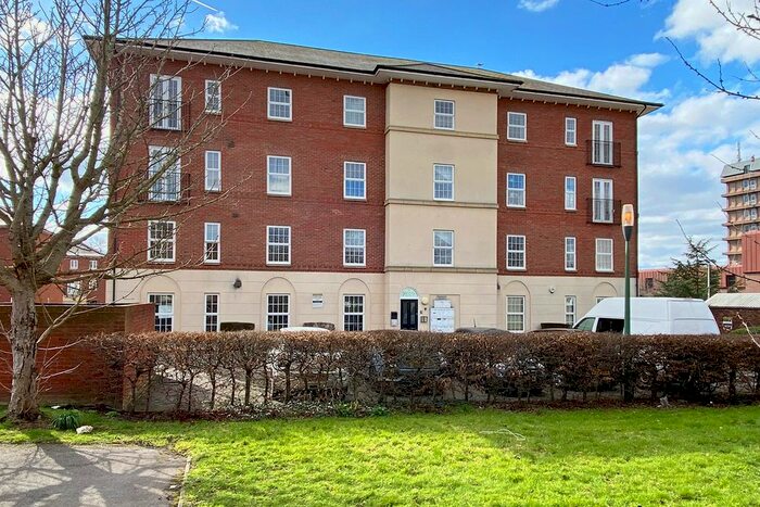 2 Bedroom Flat To Rent In Pillowell Drive, Gloucester, GL1