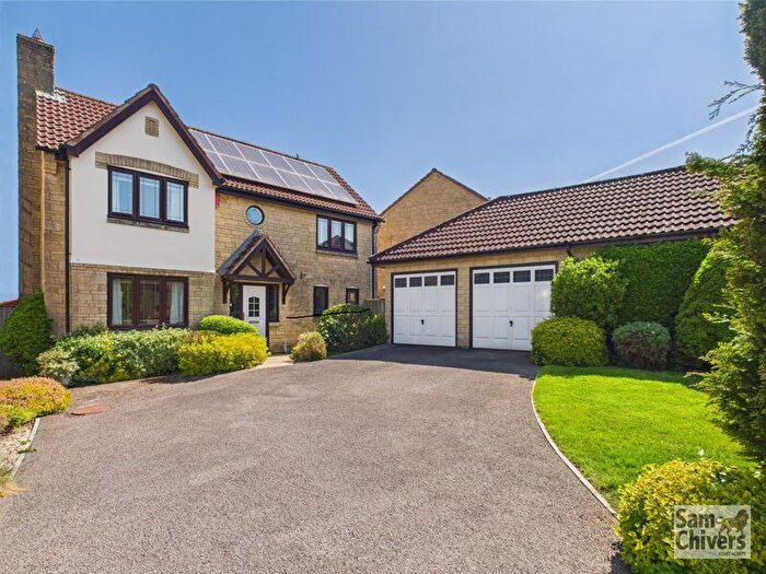 4 Bedroom Detached House For Sale In Sheppards Walk, Chilcompton, BA3