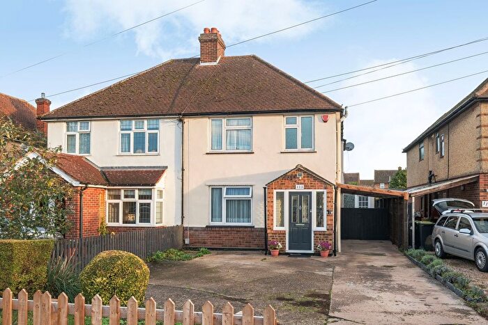 3 Bedroom Semi Detached House For Sale In Hitchin Road, Stotfold, SG5