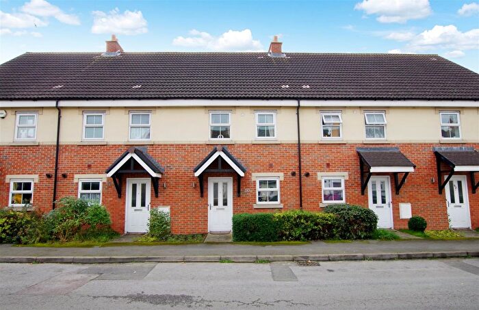 3 Bedroom Town House To Rent In Argyle St, Gorse Hill, SN2