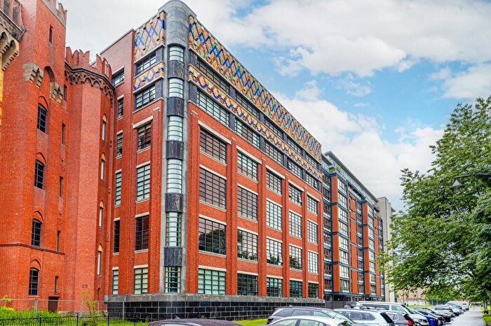2 Bedroom Apartment For Sale In Templeton Court, Glasgow City, G40