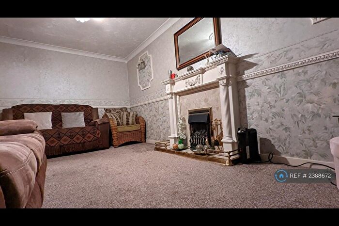 4 Bedroom Semi-Detached House To Rent In Firecrest Close, Birmingham, B23