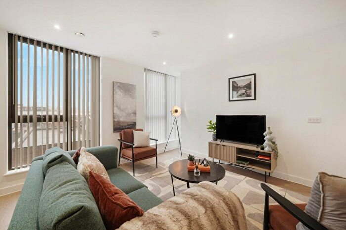 1 Bedroom Apartment To Rent In Sherlock Quarter, B5