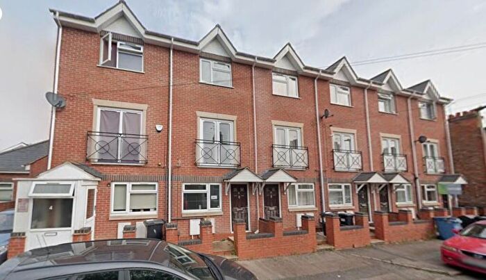 4 Bedroom End Of Terrace House To Rent In Clifton Road, Aylestone, Leicester, LE2