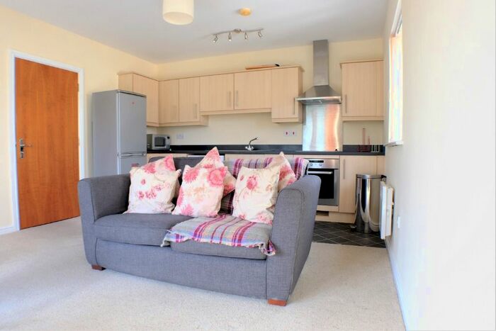 2 Bedroom Flat To Rent In Clayton Drive, Pontarddulais, Swansea SA4