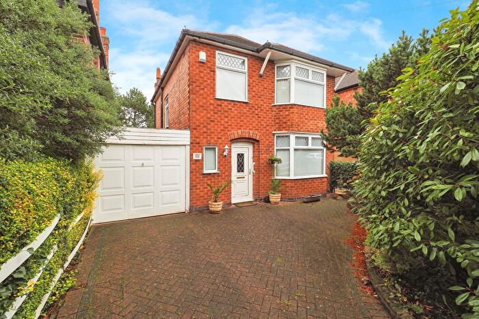 3 Bedroom Detached House For Sale In Lambourne Drive, Wollaton, Nottingham, NG8
