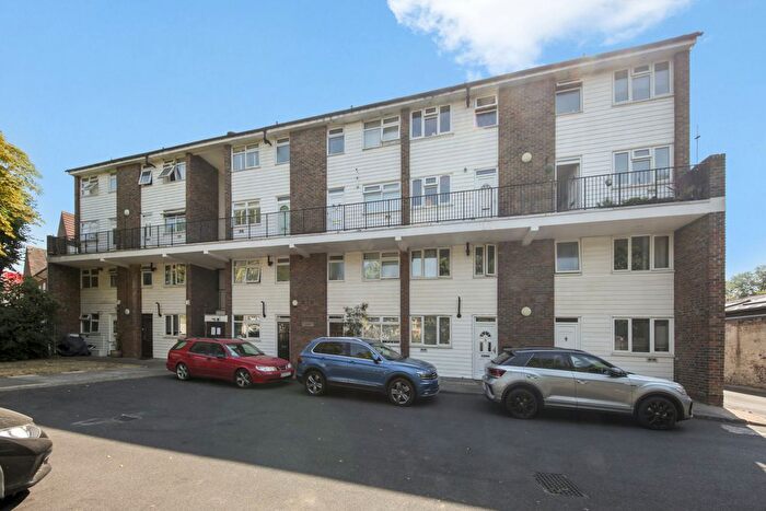 2 Bedroom Flat For Sale In Marrick Close, Upper Richmond Road, London, SW15