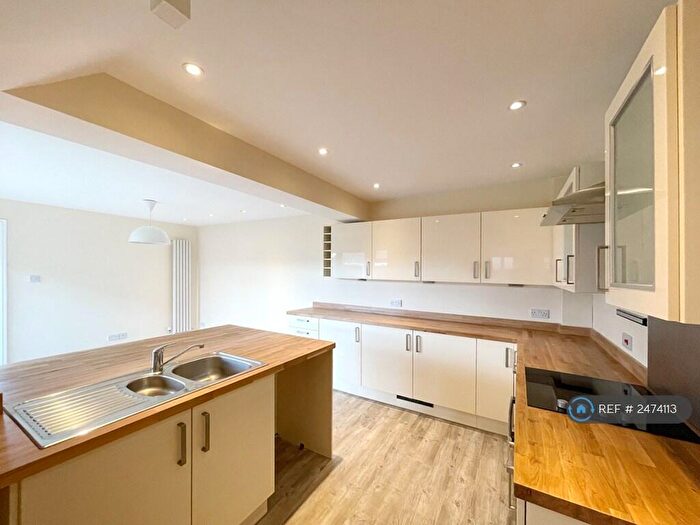 4 Bedroom Semi-Detached House To Rent In Green Park Road, Norwich, NR10