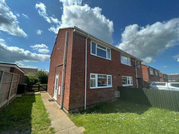 3 Bedroom Semi-Detached House To Rent In Airedale Road, Stamford, PE9