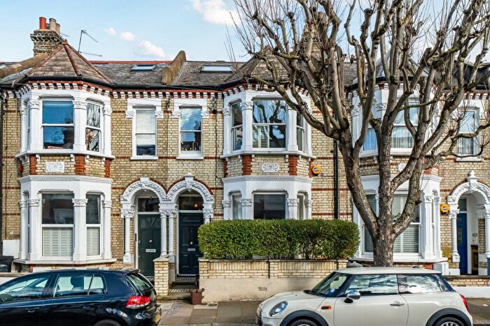1 Bedroom Flat For Sale In Stormont Road, Battersea, London, SW11