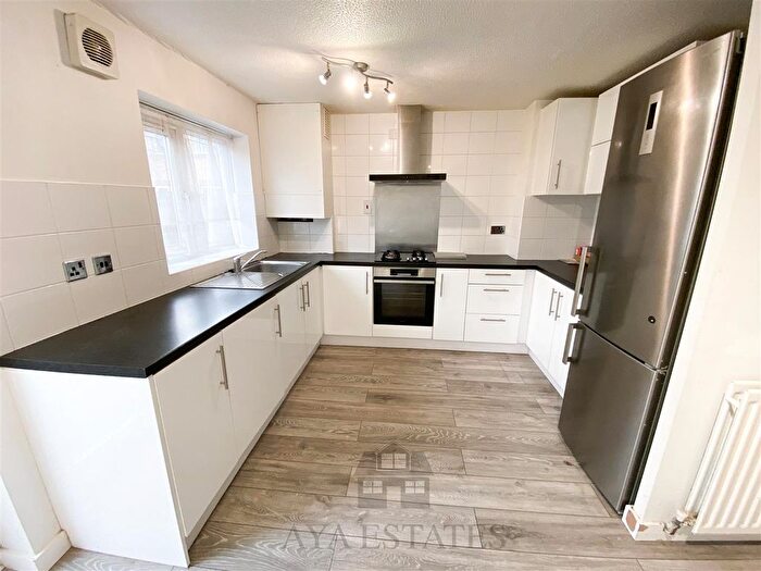 3 Bedroom End Of Terrace House For Sale In Mease Croft, Birmingham, B9