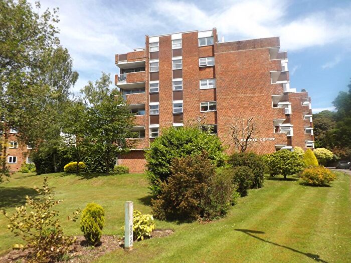 2 Bedroom Apartment To Rent In Vectis Court, Bassett, SO16