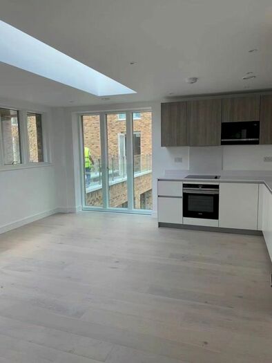 1 Bedroom Flat To Rent In Sinclair Road, London, W14