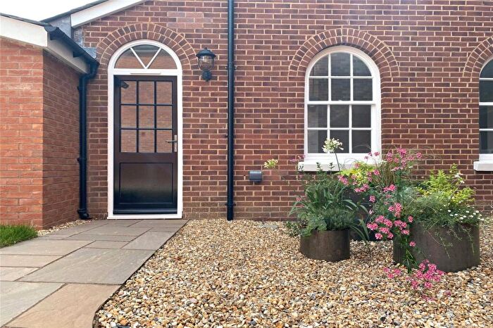 3 Bedroom Apartment For Sale In Magdalen Road, Exeter, EX2