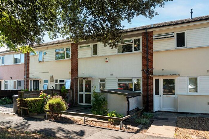 3 Bedroom Terraced House For Sale In Chalfont Close, Cambridge, CB1