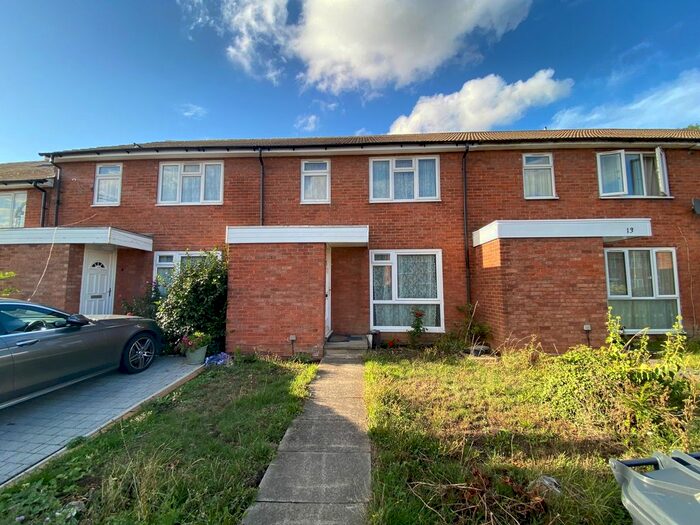 5 Bedroom Terraced House To Rent In Colin Drive, Hendon, NW9