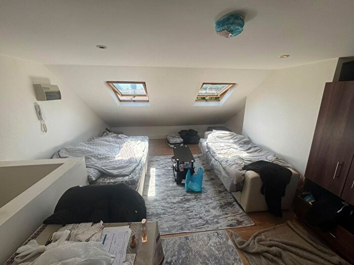 Studio To Rent In Nags Head Road, Enfield, EN3