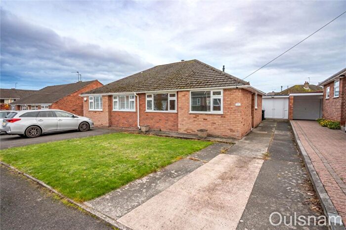 2 Bedroom Bungalow For Sale In Ashley Close, Kingswinford, West Midlands, DY6