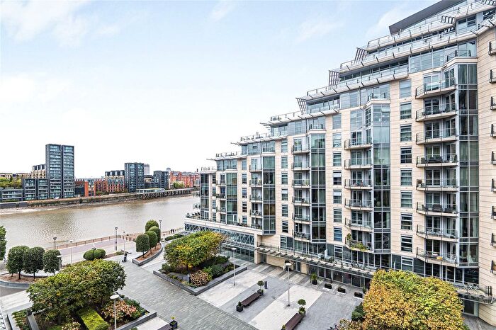 2 Bedroom Flat For Sale In Commodore House, London, SW18
