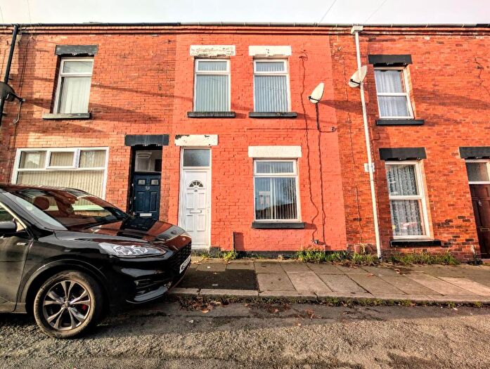 3 Bedroom Terraced House For Sale In Park Street, Farnworth, Bolton, BL4