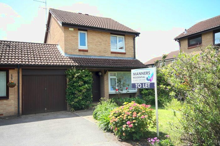 3 Bedroom Detached House To Rent In Willowmead Close, Horsell, Woking, GU21