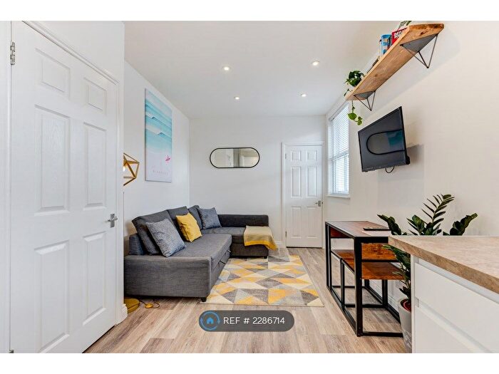 1 Bedroom Flat To Rent In Vine Street, Brighton, BN1