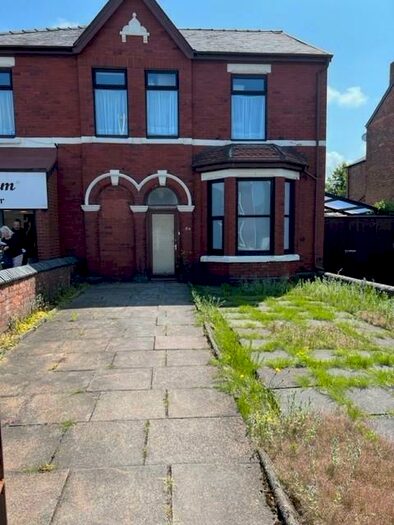 4 Bedroom Commercial Property To Rent In Oak Street, Southport, PR8