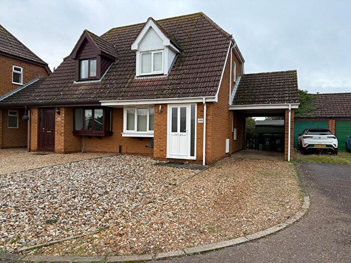 2 Bedroom Semi-Detached House To Rent In Leaside, Heacham, PE31