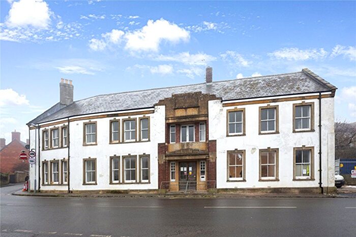 2 Bedroom Flat To Rent In Oborne Road, Sherborne, Dorset, DT9