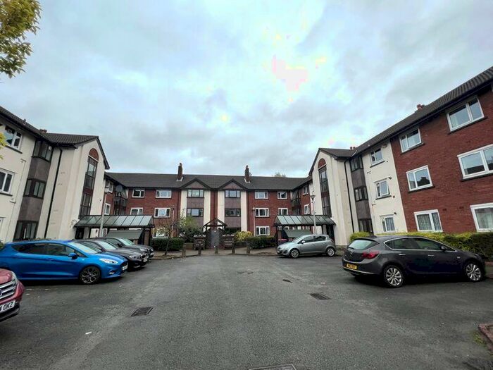 2 Bedroom Detached House To Rent In Canterbury Gardens, Salford, M5