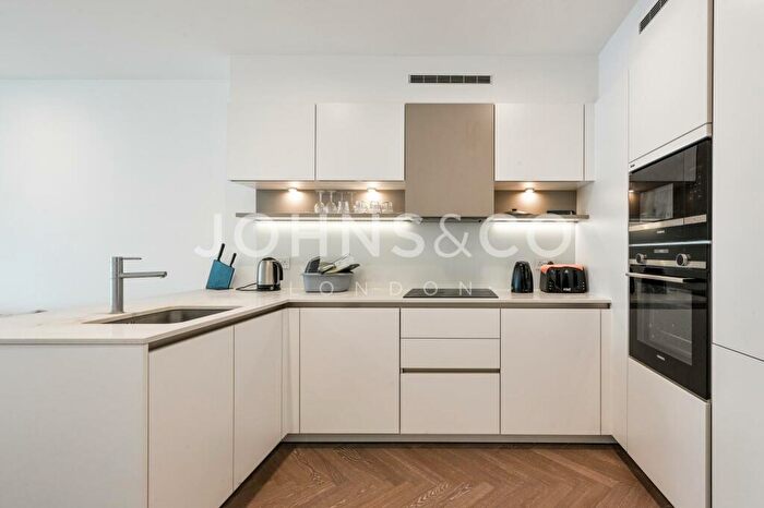 2 Bedroom Apartment To Rent In Pearl House, Islington, London, N7