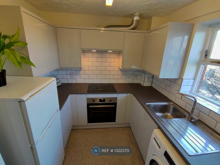 1 Bedroom Flat To Rent In Shaftesbury Gardens, London NW10