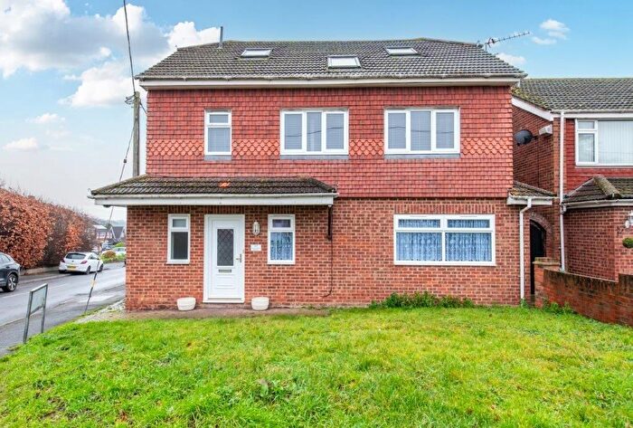 5 Bedroom Detached House To Rent In Malyons Road, Hextable, Swanley, BR8