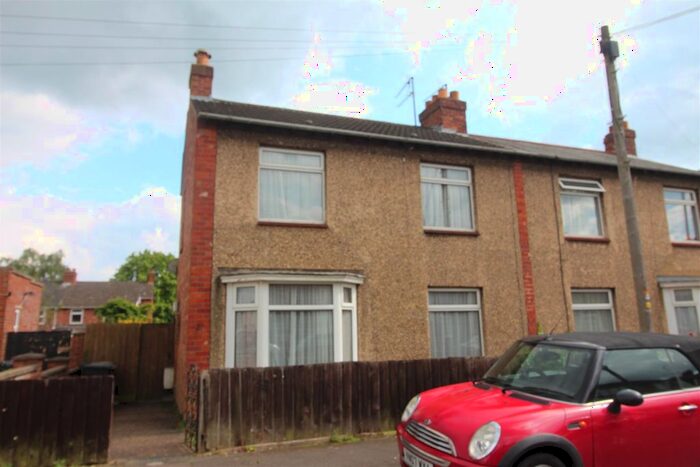 3 Bedroom Semi-Detached House To Rent In Roberts Street, Wellingborough, NN8