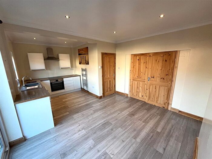 3 Bedroom End Of Terrace House For Sale In Cobden Street, Wolstanton, Newcastle, ST5