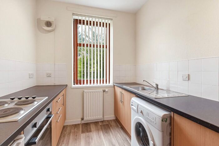 2 Bedroom Flat For Sale In Abbotsford Place, West End, Dundee, DD2