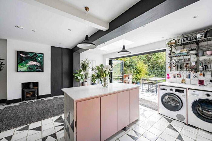 3 Bedroom Semi-Detached House For Sale In Woodcock Road, Norwich, NR3