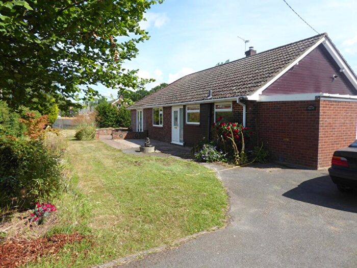 4 Bedroom Bungalow To Rent In Baughurst Road, Baughurst, Tadley, Hampshire, RG26